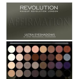 Revolution 32 Ultra Eyeshadow