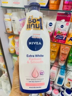 NIVEA Extra White Radiant & Smooth 550 ml. นีเวีย เอ็กซ์ตร้า ไวท์ เรเดียนท์ แอนด์ สมูท