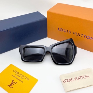 LOUIS VUITTON LV DISORTED SUNGLASSES BLACK แว่นตากันแดด uv400 แบรนด์หลุยส์วิตตอง ทรง asymmetric ขาแว่นโมโนแกรม