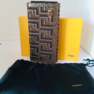 Fendi long wallet like new