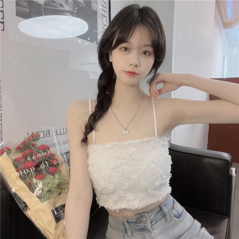 สินค้าพร้อมส่งจากไทยTOPLIST (TL-N644)เสื้อครอปสายเดี่ยว ผ้าลูกไม้แต่งกุหลาบ สีหวานสวย