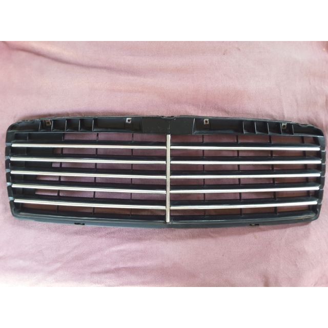 ไส้กระจังหน้า Benz w210  ก่อนเฟส