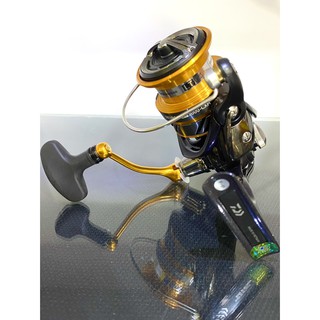 รอกสปิน Daiwa Revros