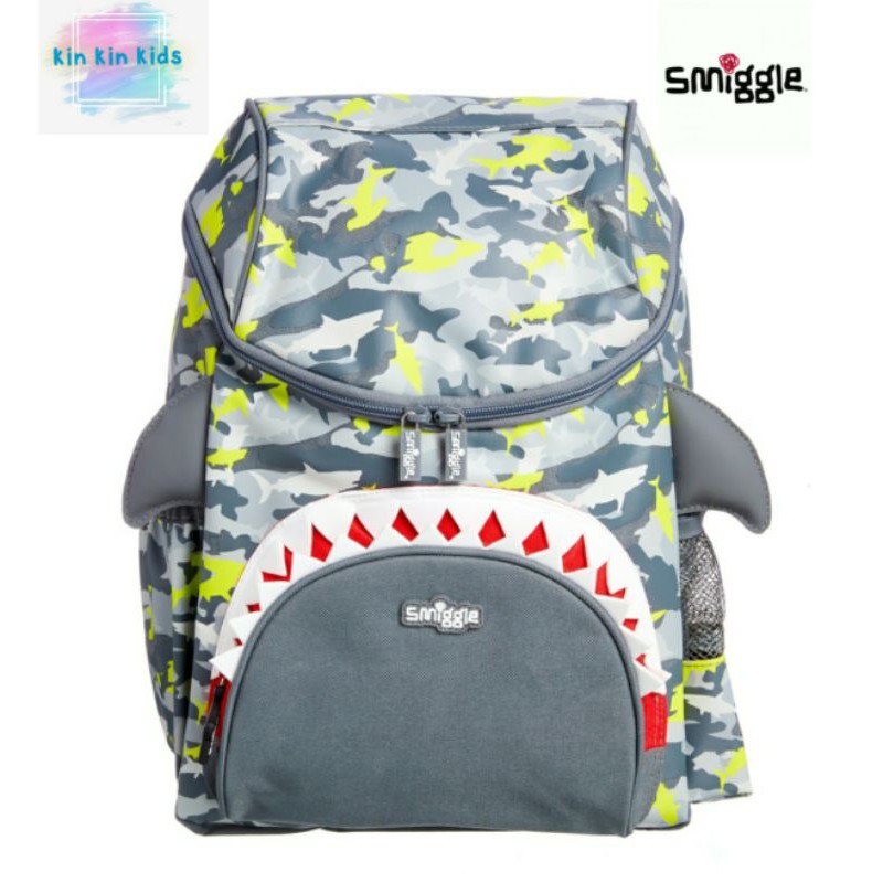 [พร้อมส่ง] กระเป๋าเป้สะพายหลัง Smiggle แท้ 💯 ลายปลาฉลาม มีฮู้ด