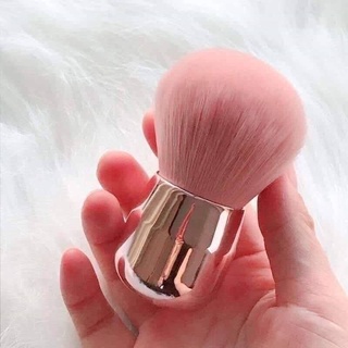 Brush finishing kabuki best with bronzers finishing แปรงคาบูกิรุ่นใหม่แพคเกจขนสีชมพูมุ้งมิ้งมั่กๆ  ฿125.00+50 แพคเกจสวยข