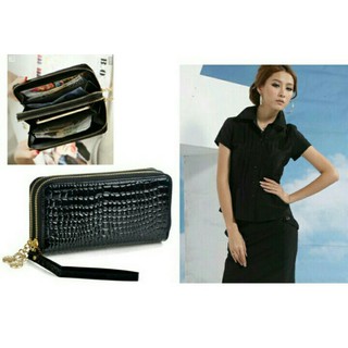 Black wallet กระเป๋าสตางค์ใบยาวลายหนังจระเข้เงางามสวยงาม ใส่มือถือได้2เครื่อง แถมสายคล้องข้อมือ