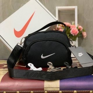 ส่งฟรี💕Nike mini swoosh shoulder bag กระเป๋าถือหรือสะพาย ขนาดมินิ ดีไซน์สุดเก๋จากNike แบรนด์sport