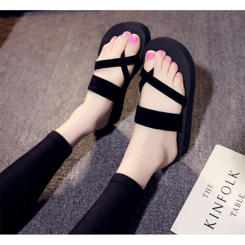 Fashion Women's Toe slippers รองเท้าแตะสวม แบบรัดส้นมีหู ความสูง 3cm รุ่น A520 (สีดำ.สีแดง)