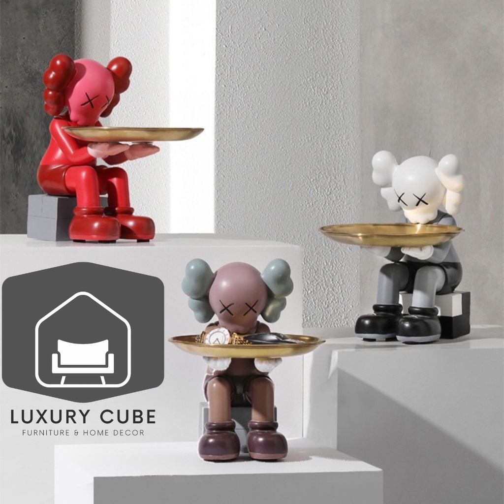 kaws ตุ๊กตายอดฮิต มี3สี Kaws Sitting Holding Tray