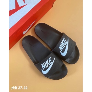 รองเท้าผ้าใบNike ใสสบาย