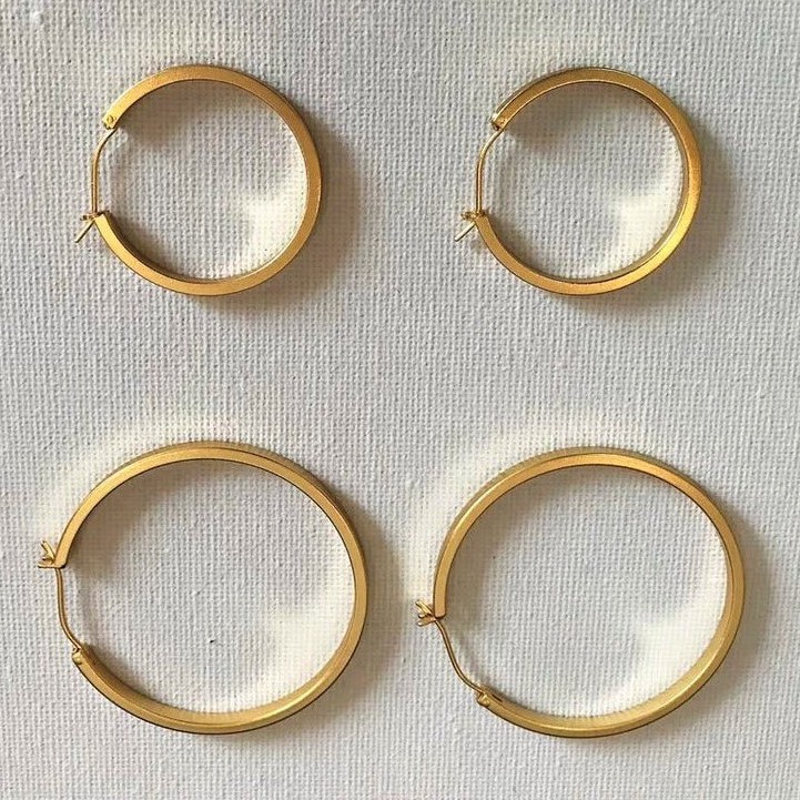 𝐴𝑆𝐻𝐼𝑅𝐴 | ต่างหูห่วงสายฝอ เรียบโก้ (18k gold plated) Square cut chunky hoop earrings