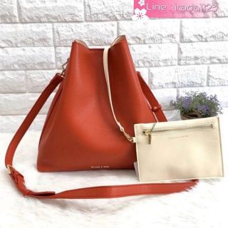 CHARLES &amp; KEITH CLASSIC BUCKET BAG ของแท้ ราคาถูก