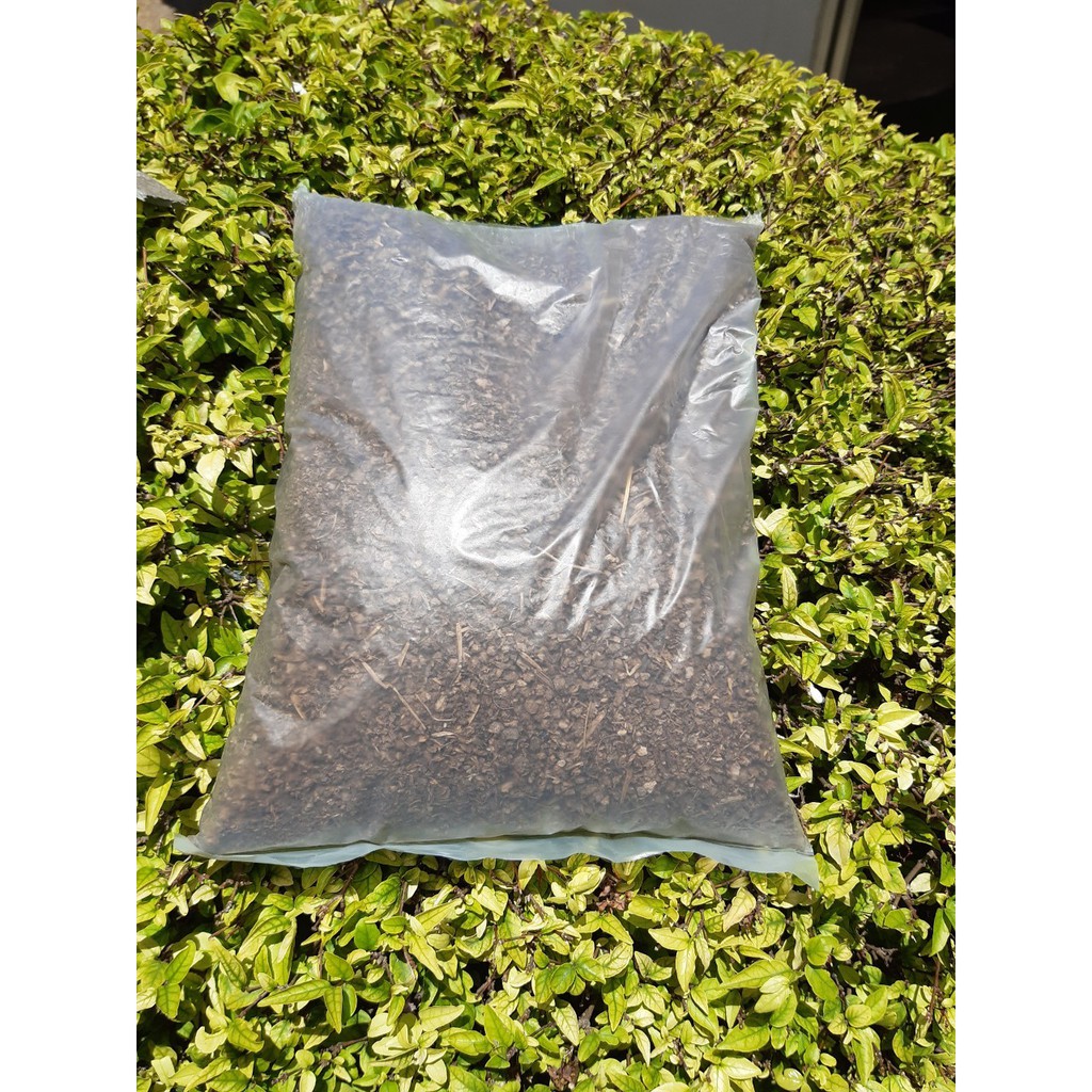 ขี้วัวนมแท้100% น้ำหนัก 1 กิโลกรัม มูลวัวนม ขี้วัวแห้ง ปุ๋ยคอก ปุ๋ยต้นไม้