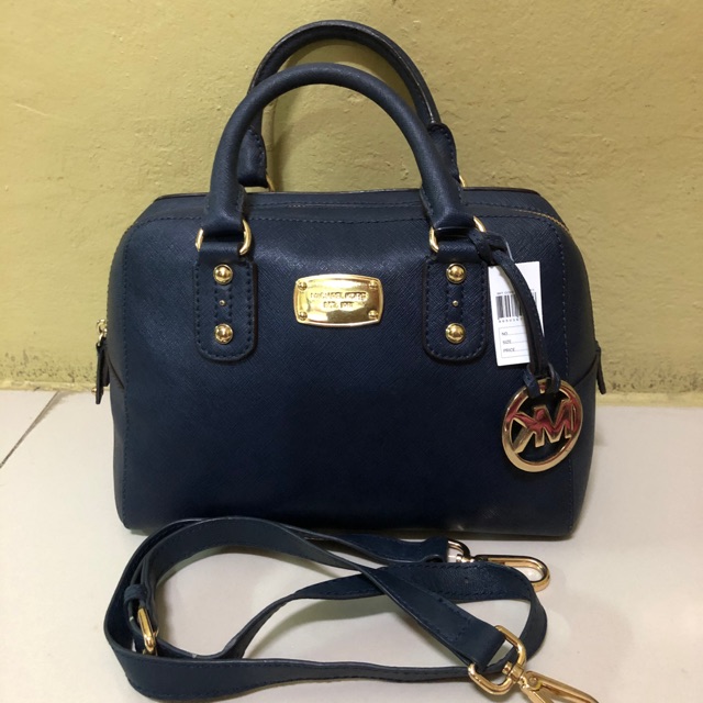ของแท้ 100% กระเป๋า Mk ทรงหมอน มือสอง