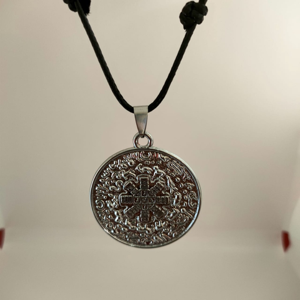 สร้อยคอเชือกเหรียญ Iqbal Hope