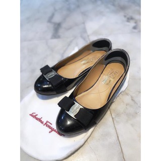 (มือสอง) รองเท้าแบรนด์เนม Flat shoes Salvatore Ferragamo #size37