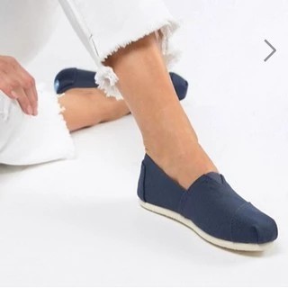 งานดีที่สุด!! เติมของเพิ่มแล้วจ้า TOMS คลาสสิก สลิป-ออน