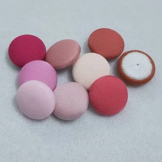 no.1-45 กระดุมปั้ม กระดุมผ้า สีพื้นขนาด 2 cm. มีราคาส่ง