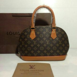 Lv มา 3 ลาย