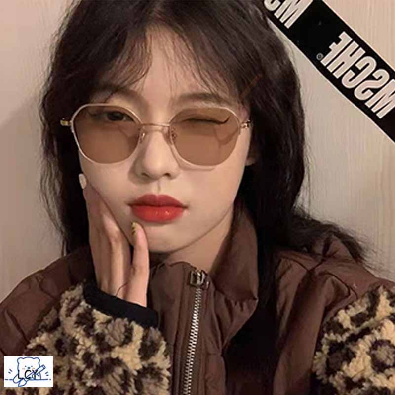 [ใหม่]แว่นตาสายตาสั้น แว่นสายตาสั้น -50 ถึง -600 + เลนส์ออโต้ + เปลี่ยนสีในแสงแดด แว่นกรองแสง แฟชั่นสำหรับผู้ชาย และผู้หญิงเครื่องประดับแฟชั่น