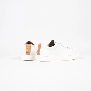 Moonlife Life sneaker - White รองเท้าหนังวัวปั่นนิ่ม