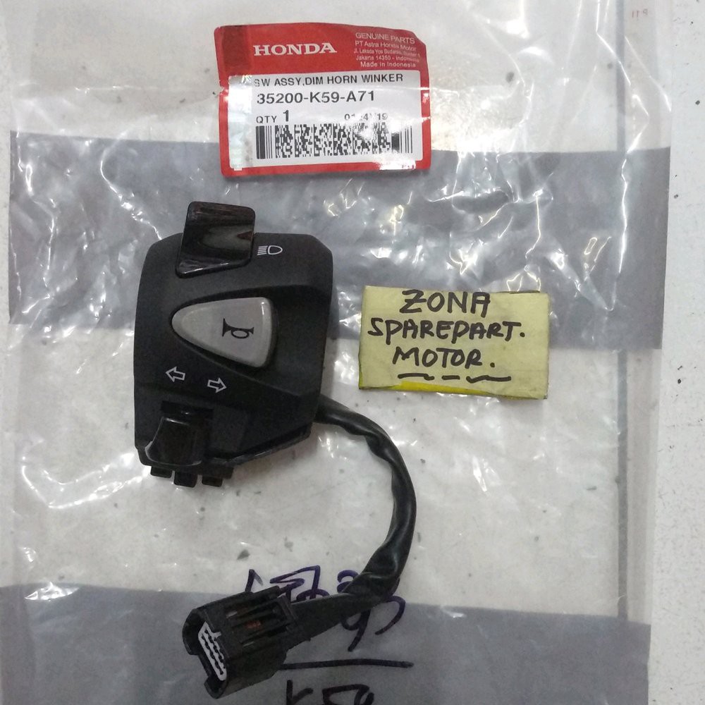 ที่ยึดซ้าย New Vario 125 150 LED 2018 AHM 35200 k59 A71