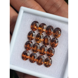 พลอยเพทายดิบ 💯% กัมพูชา สีน้ำตาลแม่โขง #naturalzircon #unheated ขนาดวัดไซส์ 8x6 mm. ไฟดีทุกเม็ด ( เม็ดละ 650 บาท )