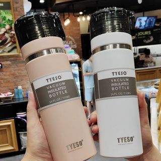 🐻🍒ส่งสินค้าทุกวัน! มีชําระเงินปลายทางค่ะ กระบอกนํ้า TYESO 710ml เก็บอุณหภูมิได้มั้งร้อนและเย็น