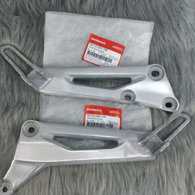 พักเท้าอลูมิเนียม honda dream super zin แท้ 50715GN5730 50716GN5730