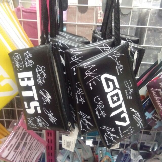 กระเป๋าดินสอหนัง kpop