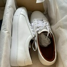 reviewBROWN STONE Silhouette Sneaker Collection comment 1