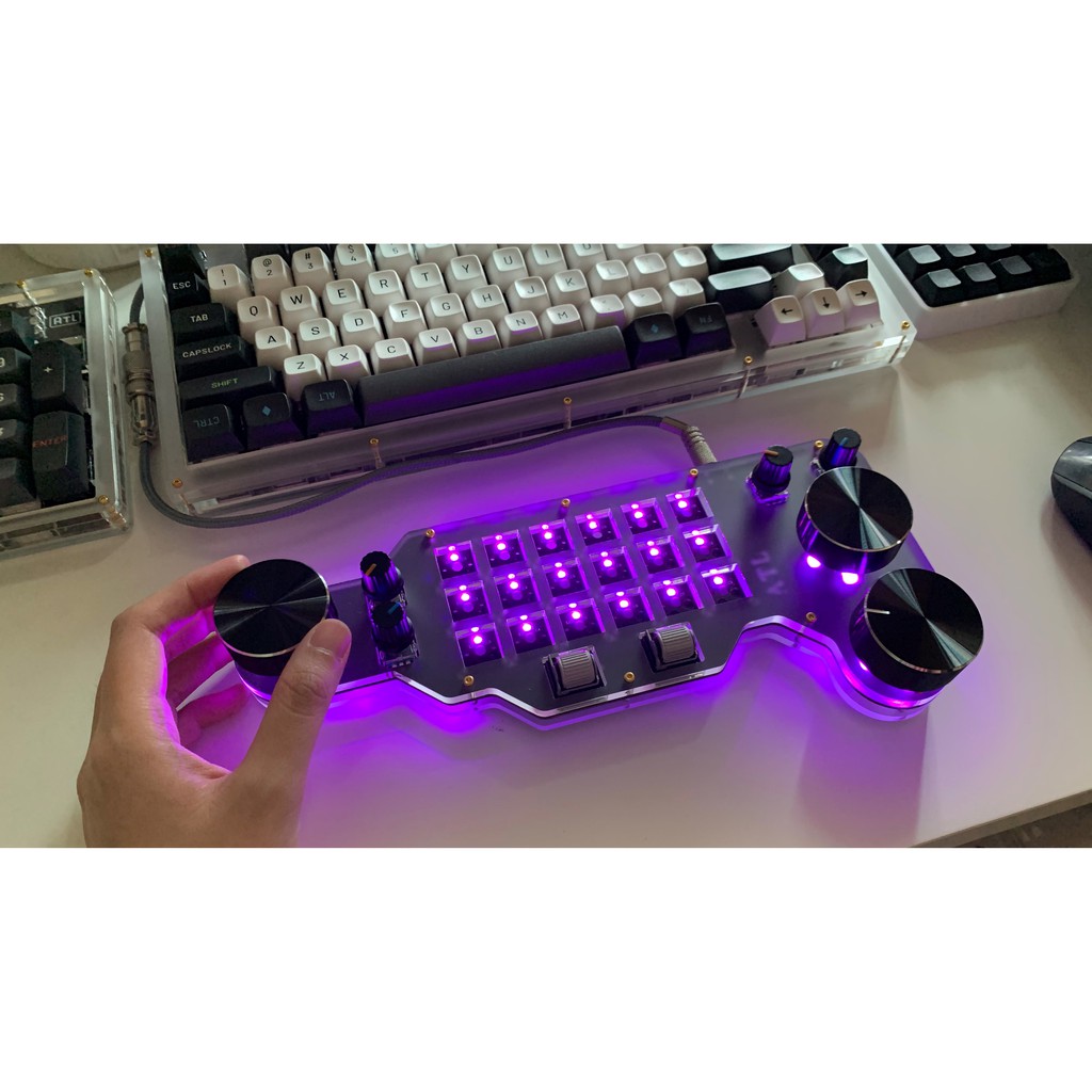 9e Designer Pad 18 คีย์พร้อมปุ่มเข้ารหัสแบบหมุน 7 ปุ่ม 2 ล้อเลื่อน VIA QMK คีย์บอร์ดเครื่องกล