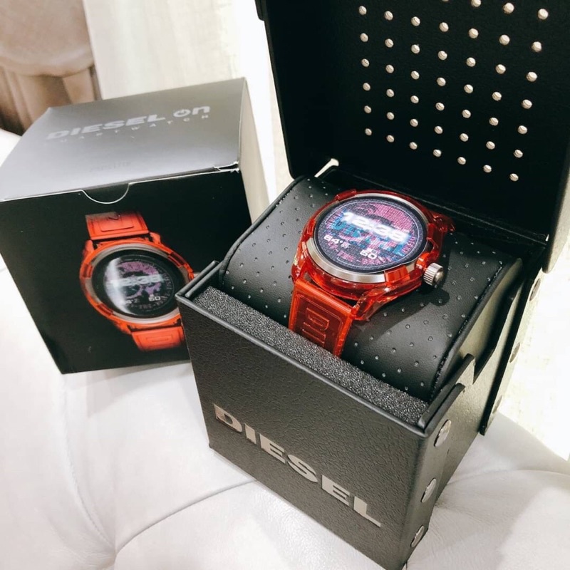 Diesel Fadelite Smartwatch-Red Silicone ขนาด 44 mm สีแดง  น้ำหนักเบามาก