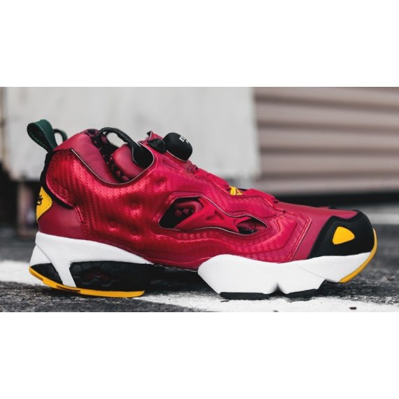 รองเท้า Sz.35 Reebok Insta Pump Fury F1 Racing Pack มือสองนำเข้า