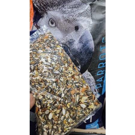 Expert Premium Parrot 000 ธัญพืชผสมสูตร Premium สำหรับนกแก้วพันธุกลางถึงใหญ่ Repack 1 kg