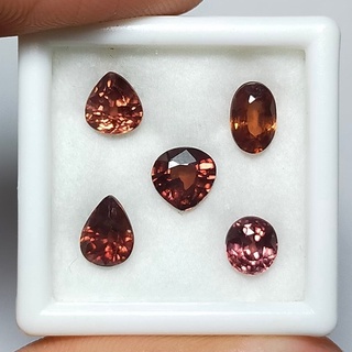 พลอย เพทาย ดิบ ธรรมชาติ แท้ ( Natural Zircon ) หนักรวม 4.79 กะรัต