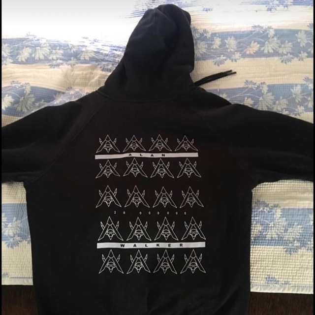 Alan Walker 20 million sub Limited Edition