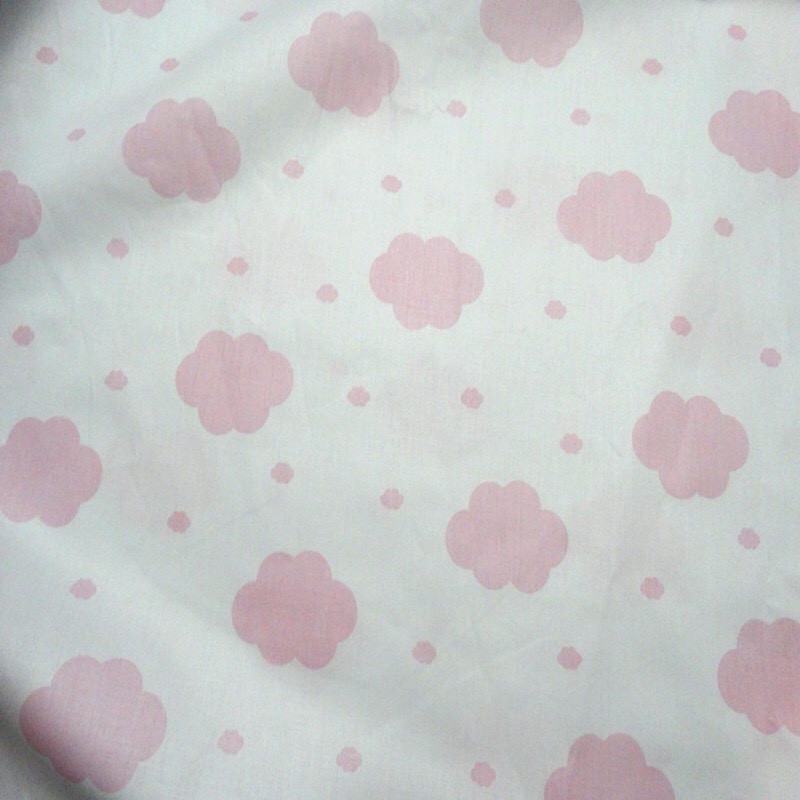 ผ้าคอตตอน 100% ทอทวิล หน้ากว้าง 1.6 เมตร ตัดขายเป็นเมตร พิมพ์ลายเมฆ