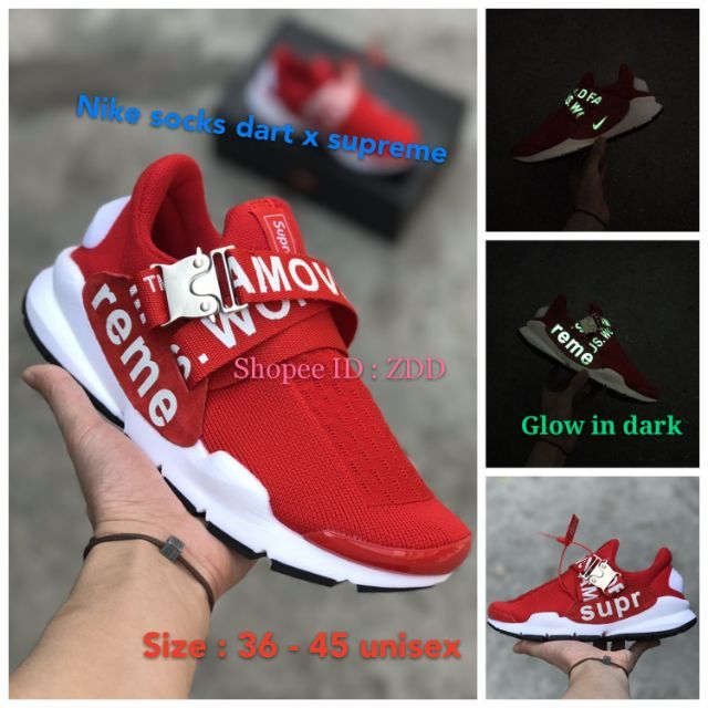 Nike sock 2025 dart x supreme