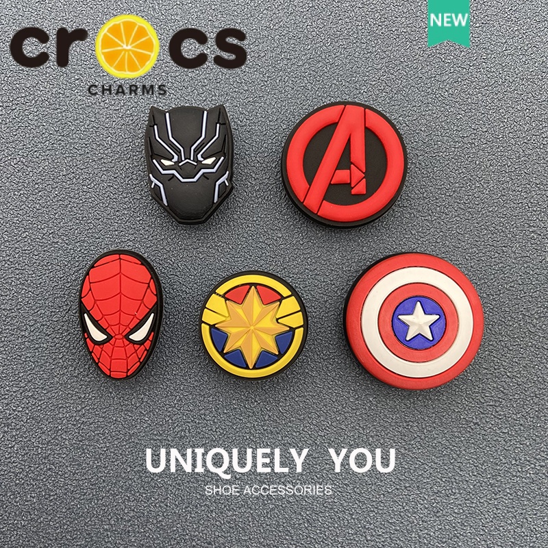 Crocs jibbitz charms Avengers เครื่องประดับ รูปการ์ตูนดอกไม้ สําหรับตกแต่งรองเท้า DIY