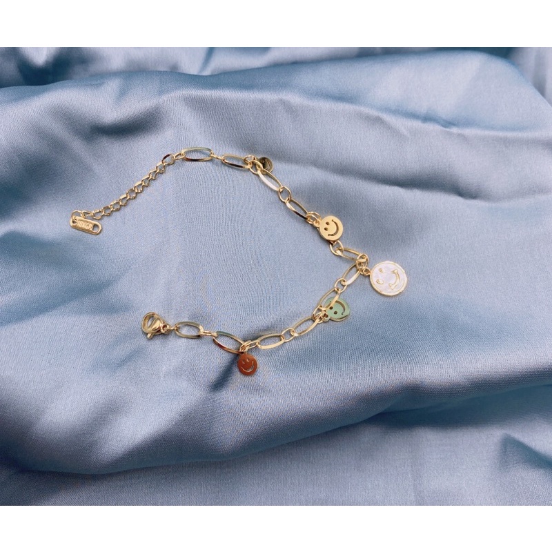 สร้อยข้อมือหน้ายิ้ม สร้อยโซ่ ห้อยจี้มุขกลม สแตนเลส ไม่ลอกไม่ดำ - รูปที่ 3