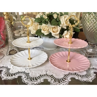 Cake Stand ชั้นวางขนมคัพเค้ก สโคน มาการอง ขอบจานหยักสวยหวาน มี 2 สีสำหรับจัดงานเลี้ยงน้ำชาจัดงานวันเกิดสวยงามมากค่ะ