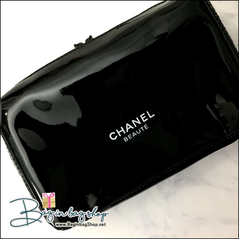 CHANEL Beaute VIP Gift Black Zipper Cosmetic Makeup Bag