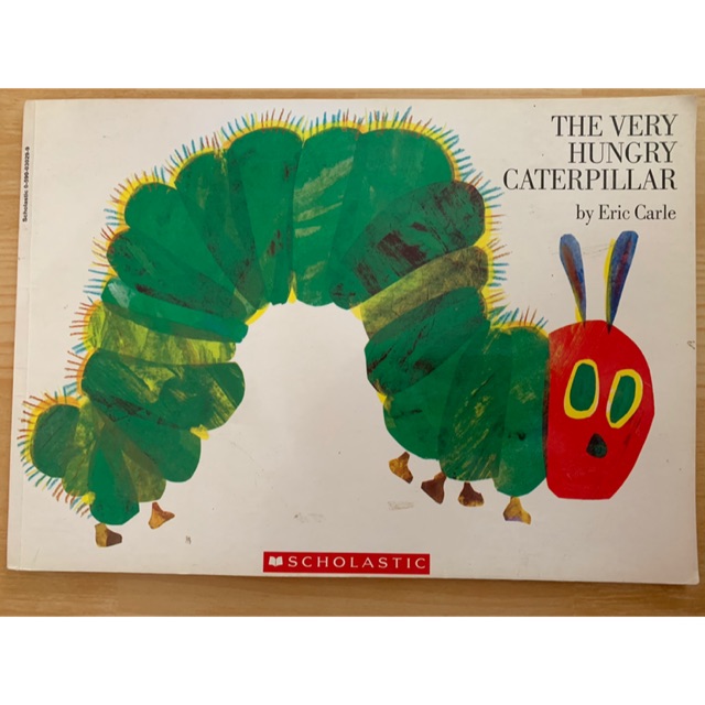 หนังสือนิทานมือสองสภาพดี ภาษาอังกฤษ The very hungry caterpillar