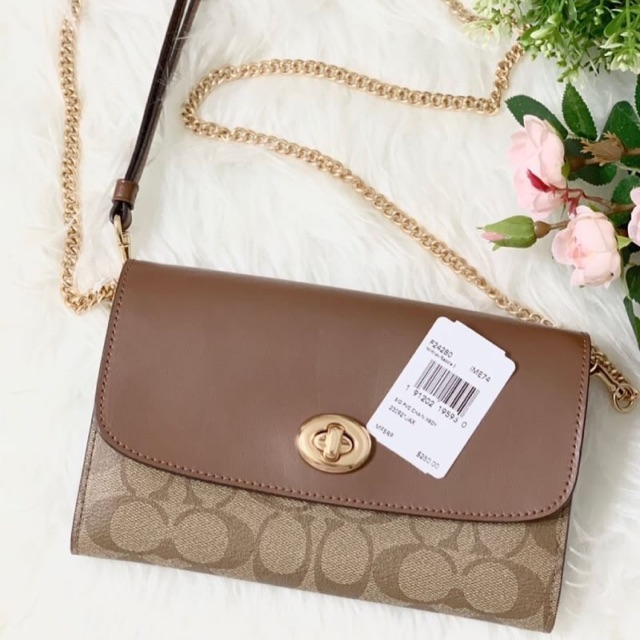 ♥️พร้อมส่งที่ไทย COACH CHAIN CROSSBODY IN SIGNATURE CANVAS