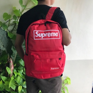 กระเป๋าเป้ supreme