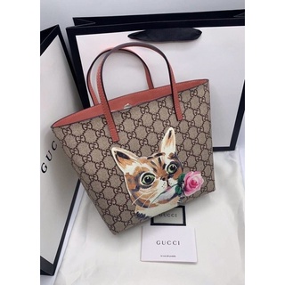 กระเป๋า Gucci Tote อุปกรณ์พร้อมถึงกระดาษ ถึงผ้า ใบเสร็จ การ์ด