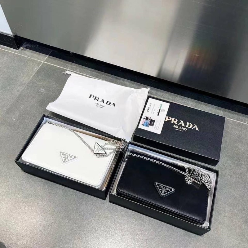 กระเป๋าผู้หญิง PRADA แบรนด์เนม