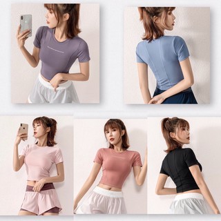 #S807 เสื้อครอปแขนสั้น เนื้อผ้าลื่น เย็น ใส่สบาย ทรงเว้าเข้ารูปสวย