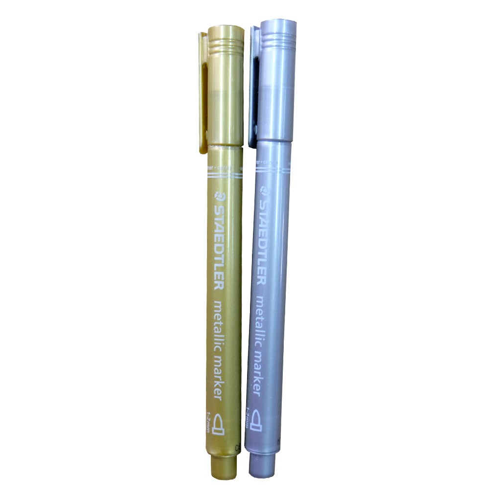 ปากกา เขียนกระดาษดำ Staedtler Metallic Markers & White Pen หัว 1-2mm. รุ่น 8323